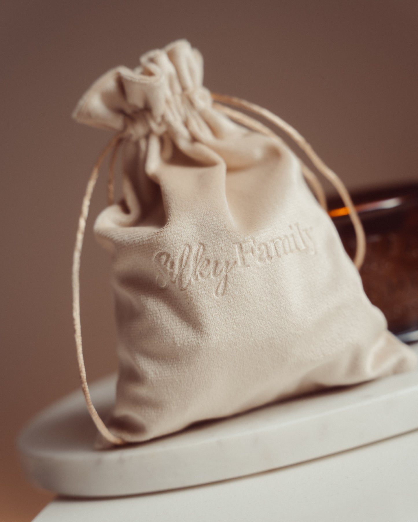 Silky Family Luxe soft velvet (cadeau)zakje om je product in te waren, om mee te nemen of om cadeua te geven.
