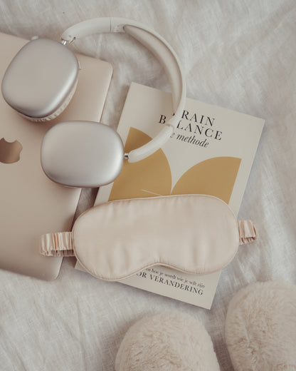 Zijden Slaapmasker van Silky Family Slaapmasker in het creme