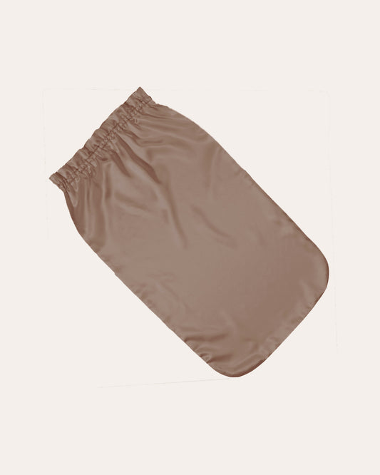 Zijden Bonnet voor lang haar in de kleur lichtbruin.