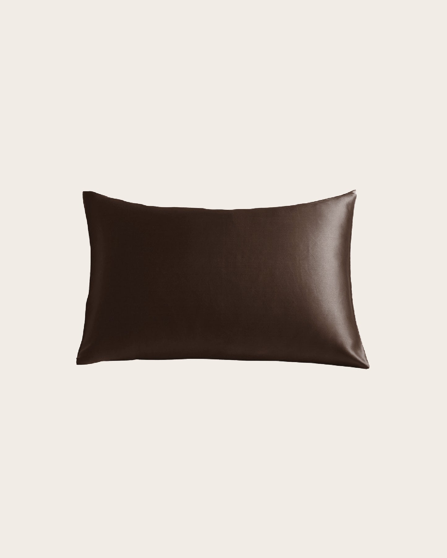 Luxe 100% Moerbei Zijden Kussenslopen van Silky Family in de kleur donkerbruin maat 40x60cm