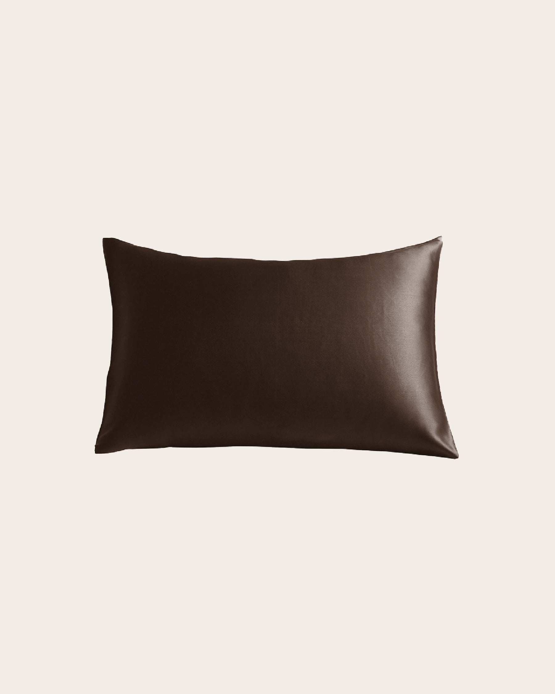 Luxe 100% Moerbei Zijden Kussenslopen van Silky Family in de kleur donkerbruin maat 40x60cm