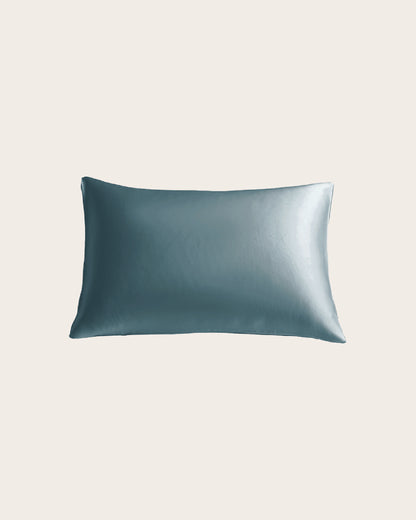 Luxe 100% Moerbei Zijden Kussenslopen van Silky Family in de kleur blauw maat 40x60cm