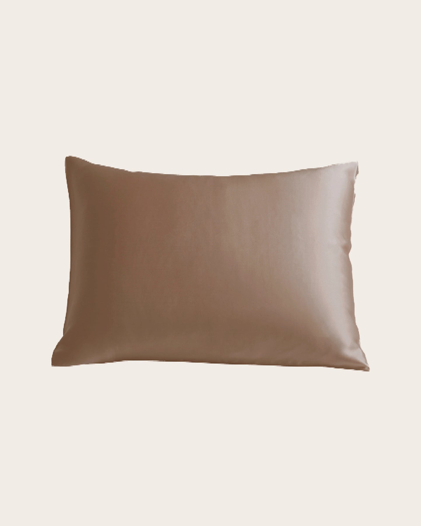 Luxe 100% Moerbei Zijden Kussenslopen van Silky Family in de kleur lichtbruin maat 60x70cm