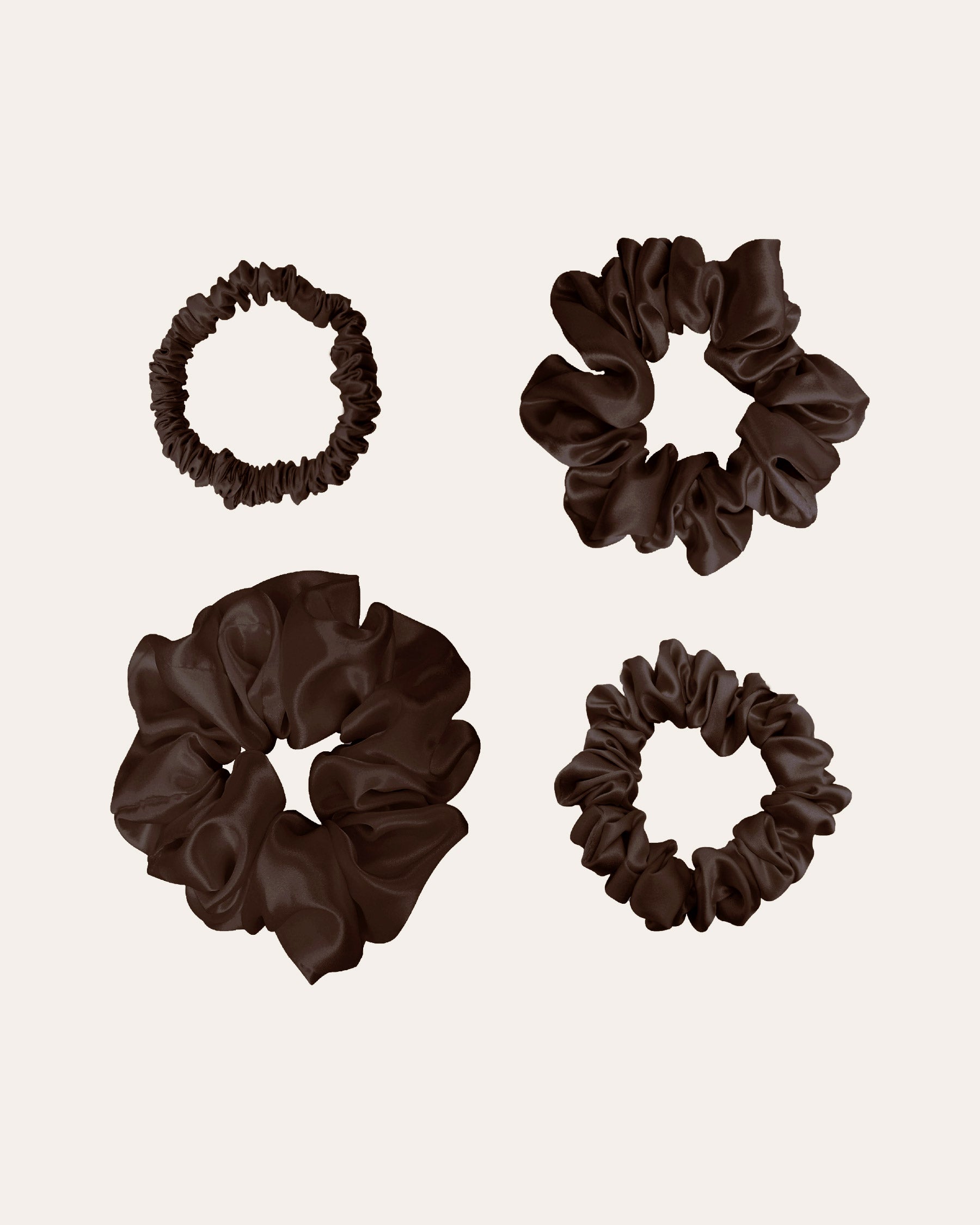 Donkerbruine luxe 100% Moerbei Zijden Scrunchies in 4 maten, zijden elastieken. 