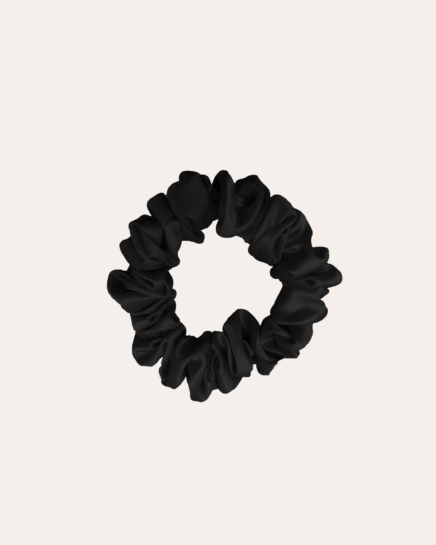 Luxe 100% moerbei Zijden Scrunchie Small in het zwart.